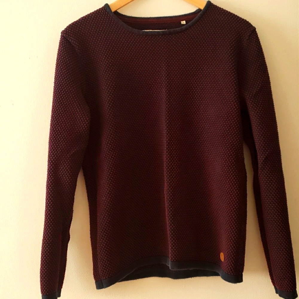 Burgundy Knitted Pullover